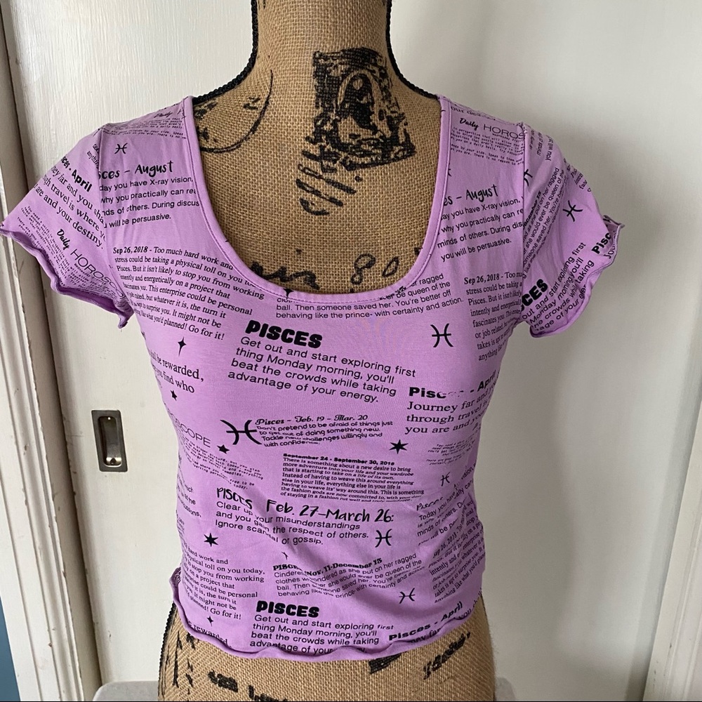 NWOT Horoscopez Pisces Crop top|m
